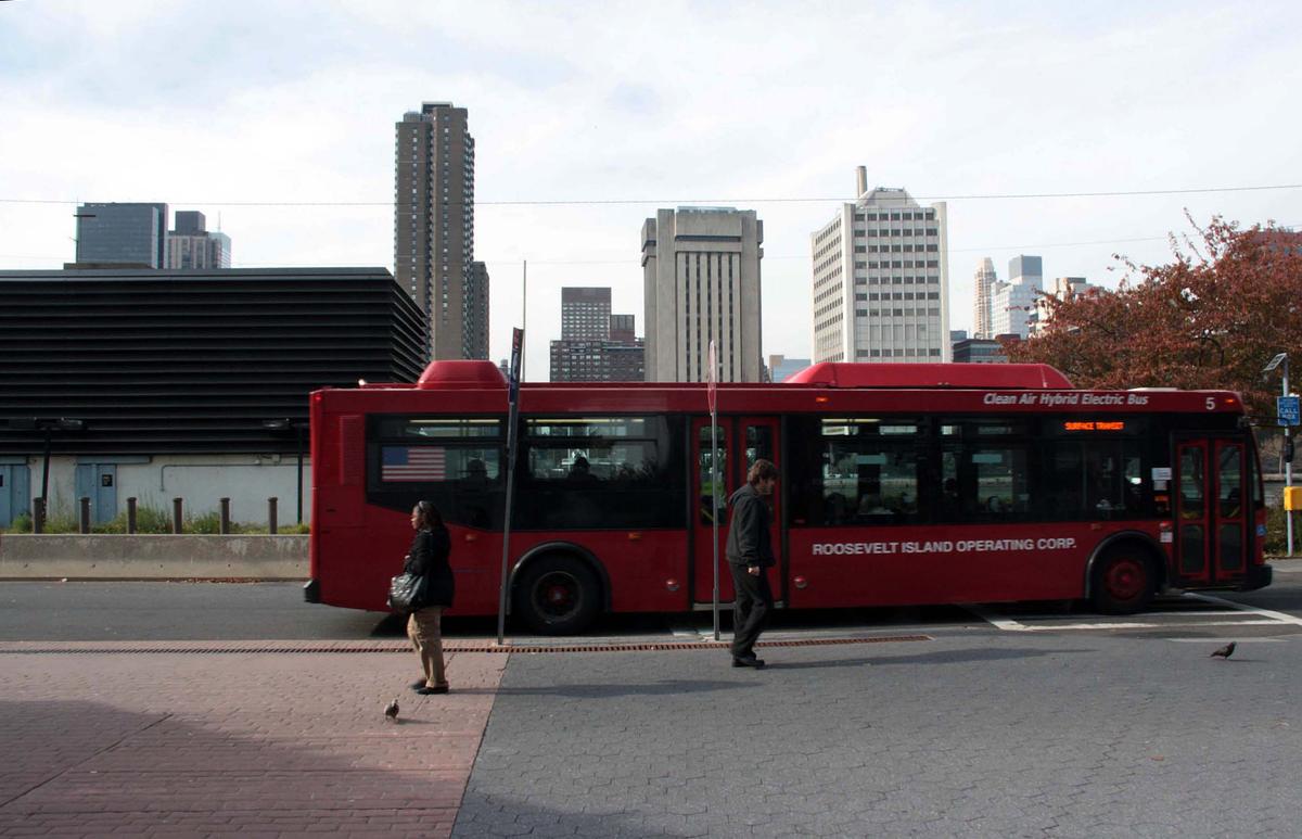 Roosevelt Island Bus