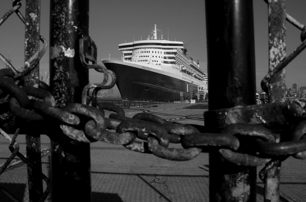 F-Deck